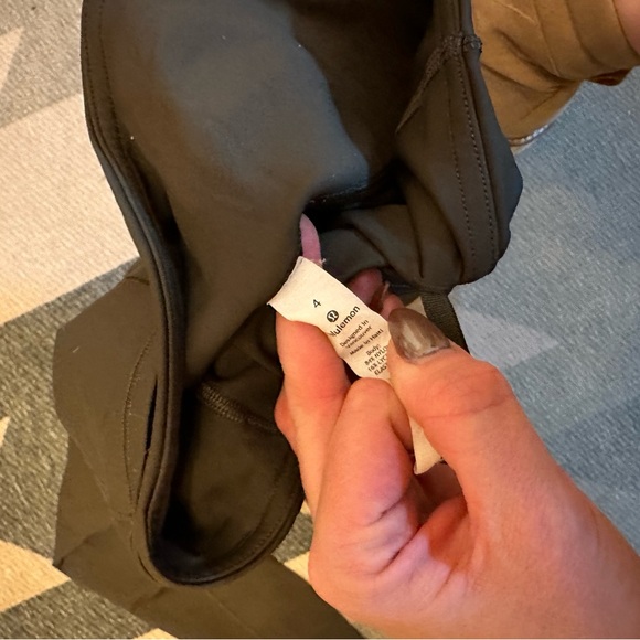 Olive green lululemon fast n free leggings - Picture 3 of 3